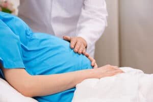 Leia mais sobre o artigo Qual a diferença entre os 2 tipos de parto, normal e cesárea?